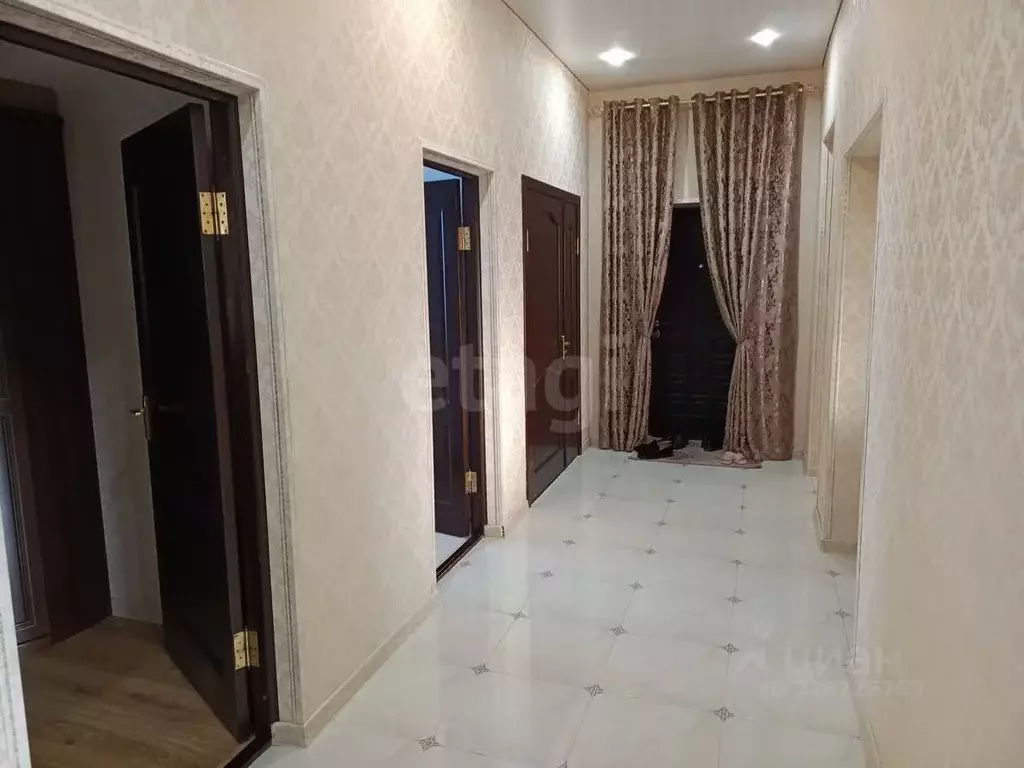 4-к кв. Ингушетия, Малгобек Центральная ул., 2 (100.5 м) - Фото 1