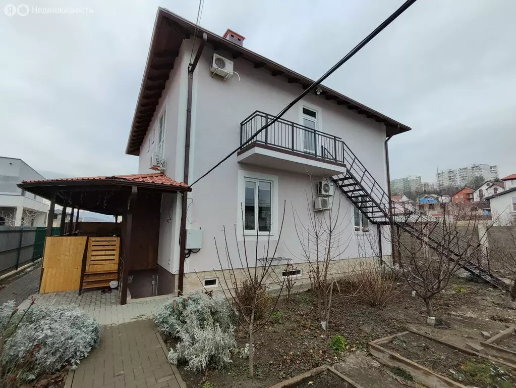 Дом в село Дивноморское, Можжевеловая улица, 12 (320 м) - Фото 1