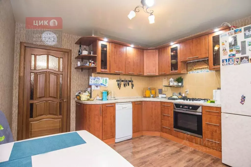 2-к кв. Рязанская область, Рязань пер. 1-й Осенний, 4 (70.1 м) - Фото 1