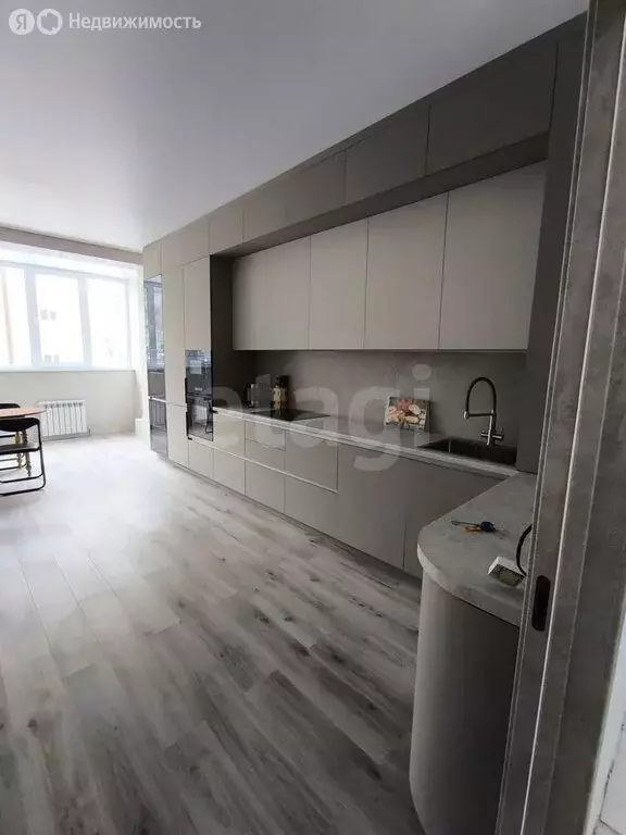 3-комнатная квартира: Саратов, Шелковичная улица, 210Б (118 м) - Фото 2