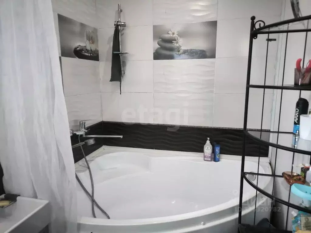 Дом в Адыгея, Майкоп Ростовская ул. (163 м) - Фото 1