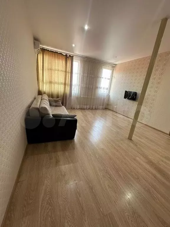 2-к. квартира, 70 м, 8/9 эт. - Фото 1