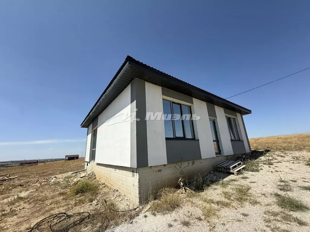 Дом в Крым, Симферопольский район, с. Урожайное  (75 м) - Фото 1