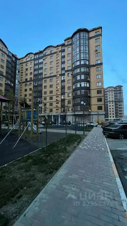 2-к кв. Дагестан, Каспийск ул. Магомедали Магомеджановa, 29 (76.0 м) - Фото 1