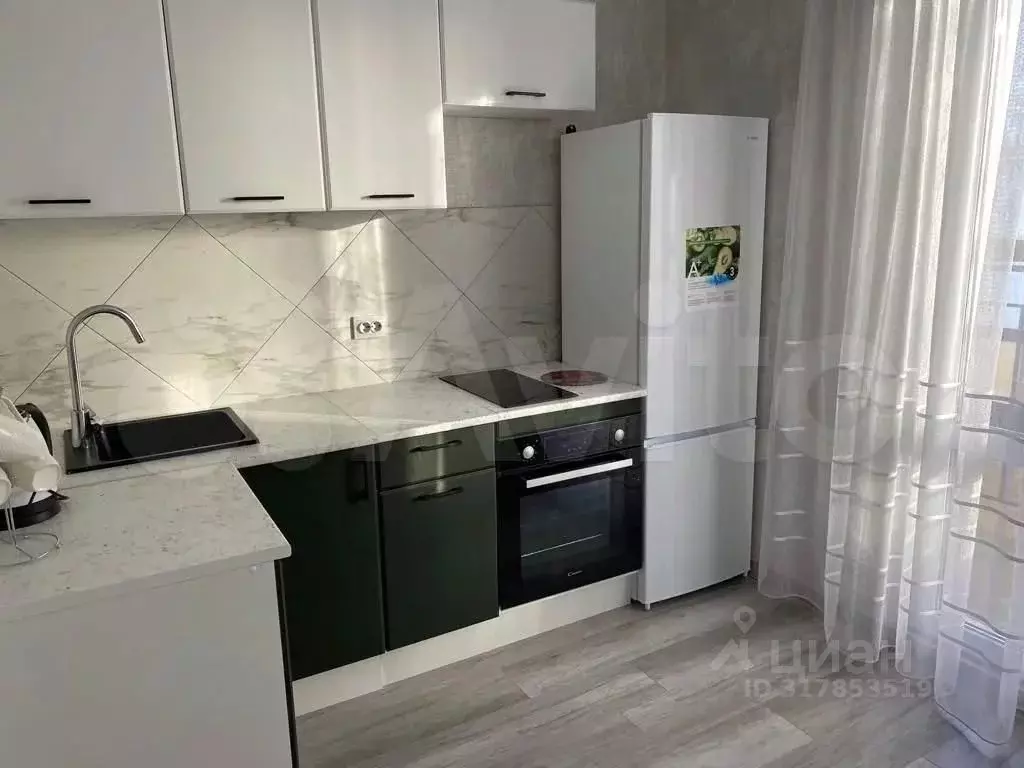 1-к кв. Татарстан, Казань ул. Александра Курынова, 4к3 (35.0 м) - Фото 0