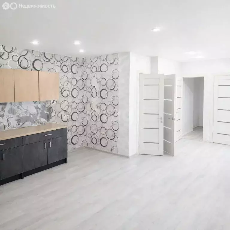 Дом в село Ребровка, Школьная улица (75 м) - Фото 1