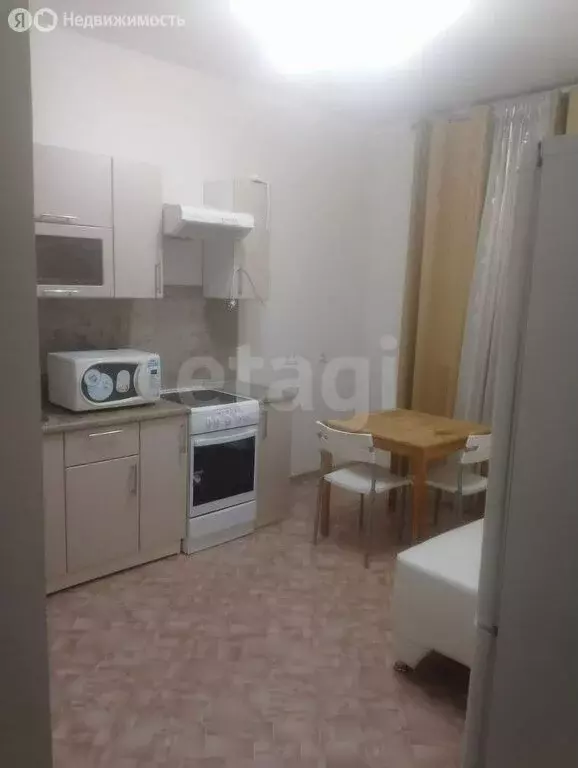 1-комнатная квартира: Омск, улица Сазонова, 33 (40 м) - Фото 0