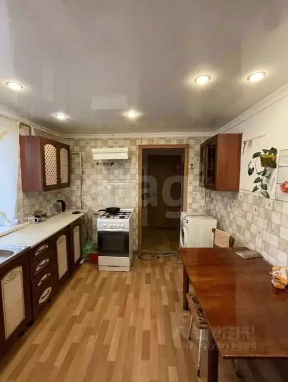 Дом в Саратовская область, Ровное рп ул. Советская, 11к2 (68 м) - Фото 2