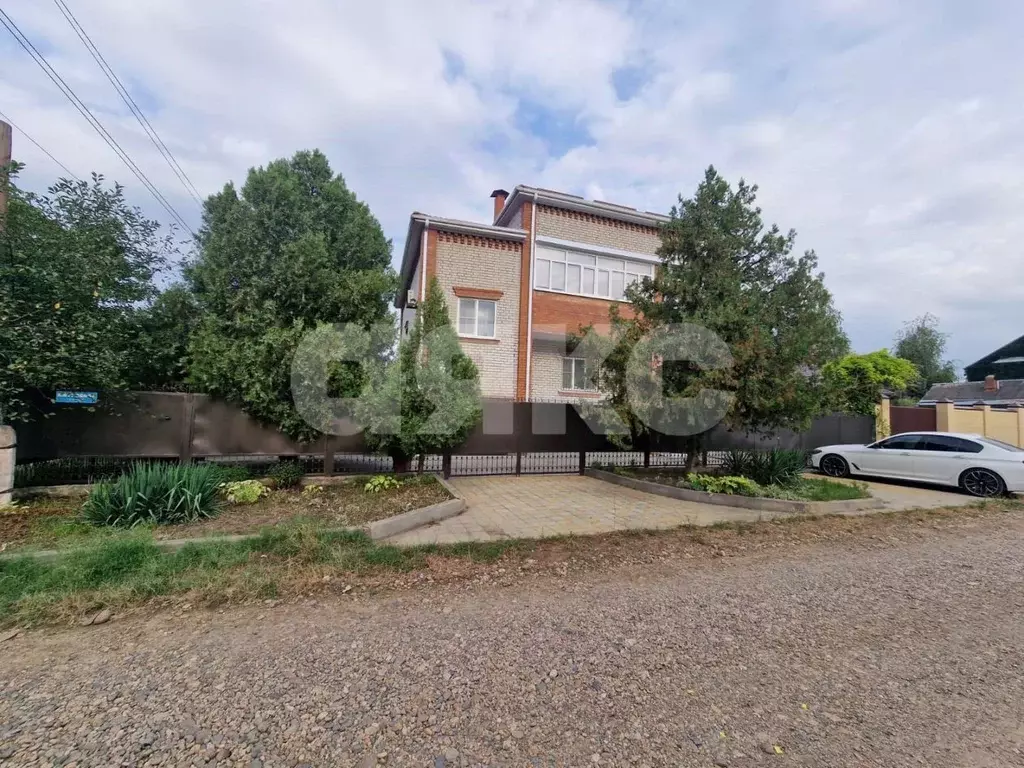 Дом в Краснодарский край, Армавир городской округ, пос. Заветный ул. ... - Фото 1