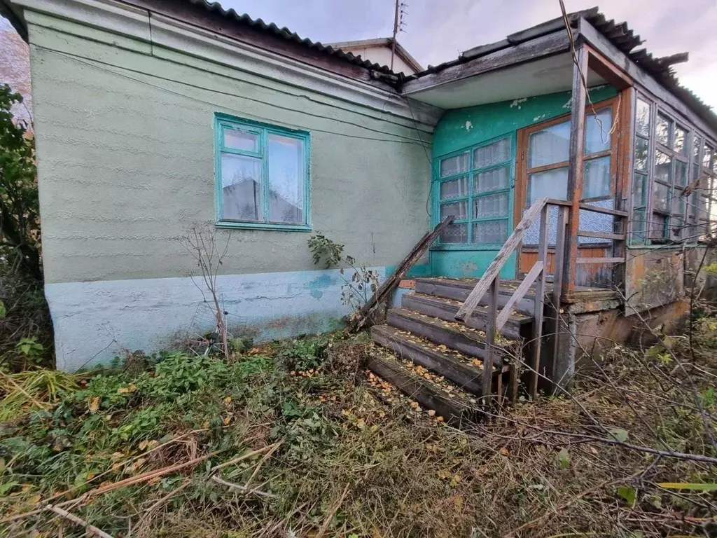 Дом в Саратовская область, Новобурасский район, Белоярское ... - Фото 1