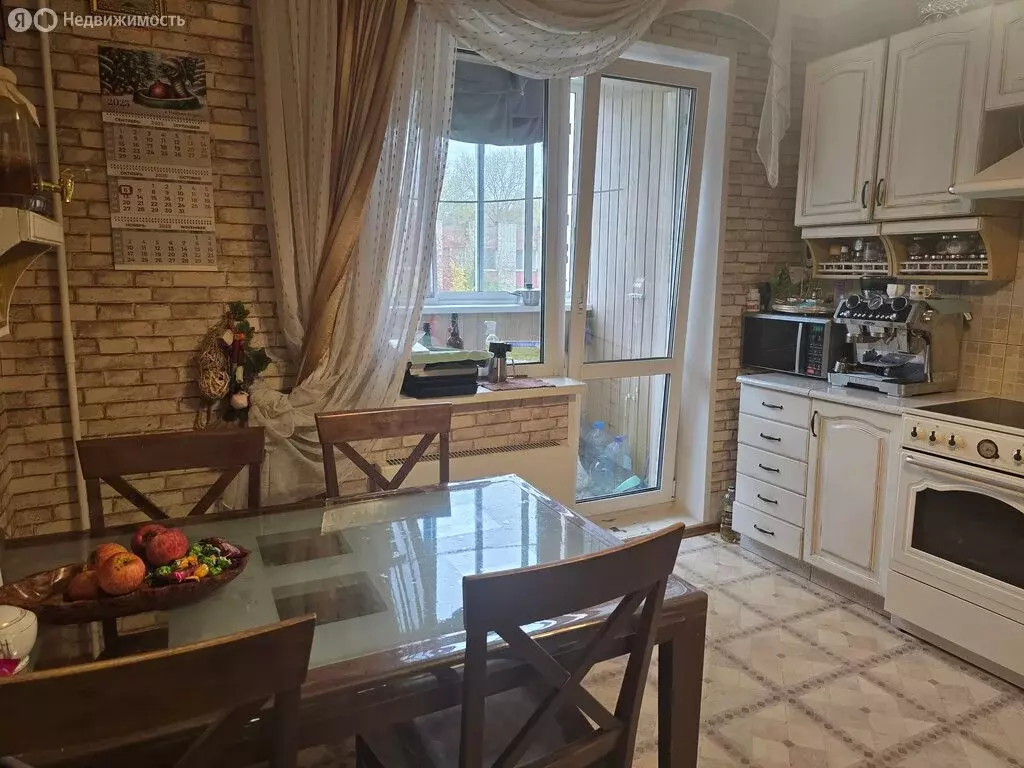3-комнатная квартира: Конаково, улица Александровка, 1 (77.8 м) - Фото 0
