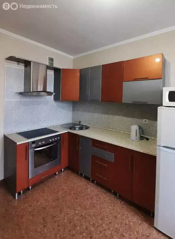 2-комнатная квартира: Кемерово, проспект Шахтёров, 121 (60 м) - Фото 0
