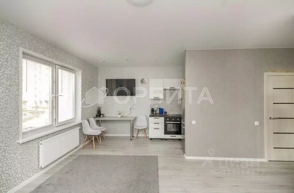 2-к кв. Тюменская область, Тюмень ул. Героев Сталинградской битвы, 11 ... - Фото 1