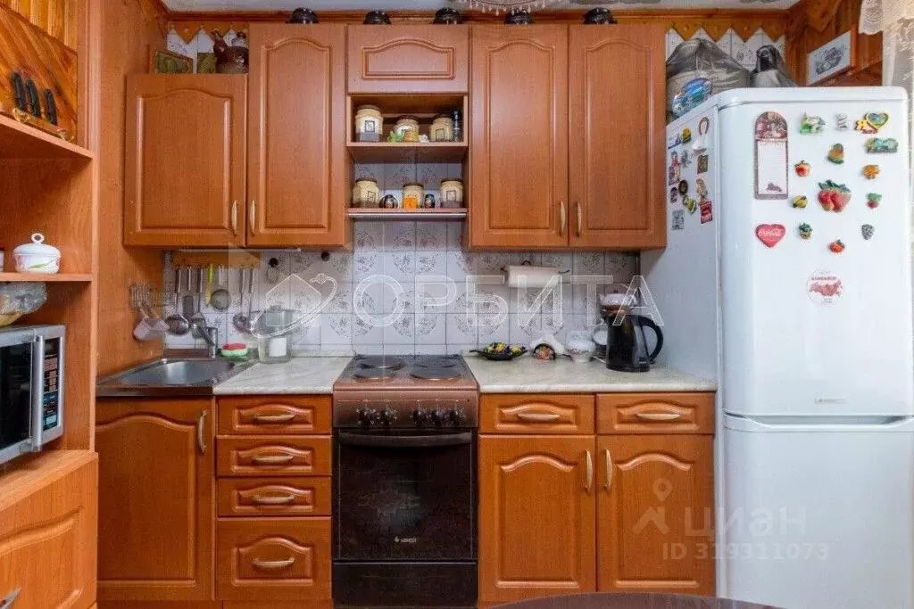 3-к кв. Тюменская область, Тюмень ул. Николая Чаплина, 127 (73.9 м) - Фото 0