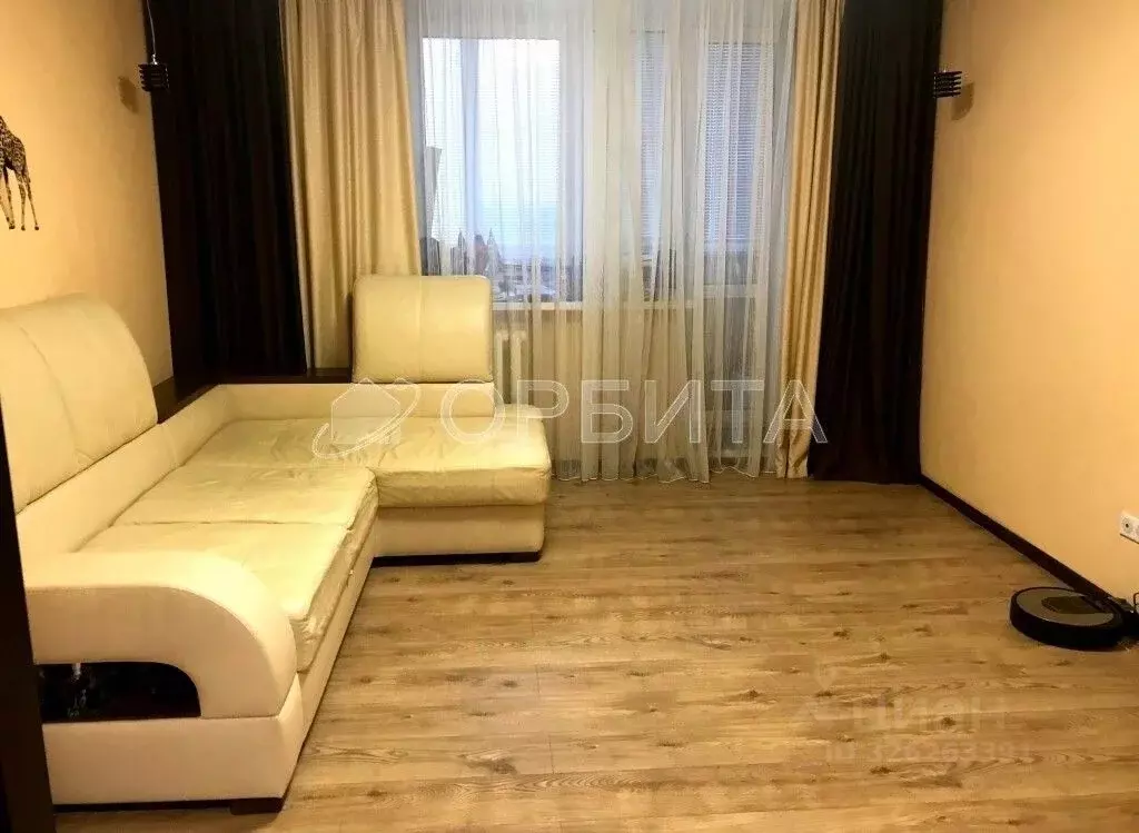 2-к кв. Тюменская область, Тюмень ул. Карла Маркса, 8 (68.6 м) - Фото 2