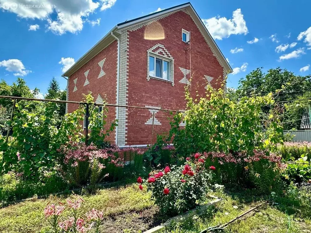 Дом в Тепличный, улица Новый Микрорайон, 47 (245.3 м) - Фото 0
