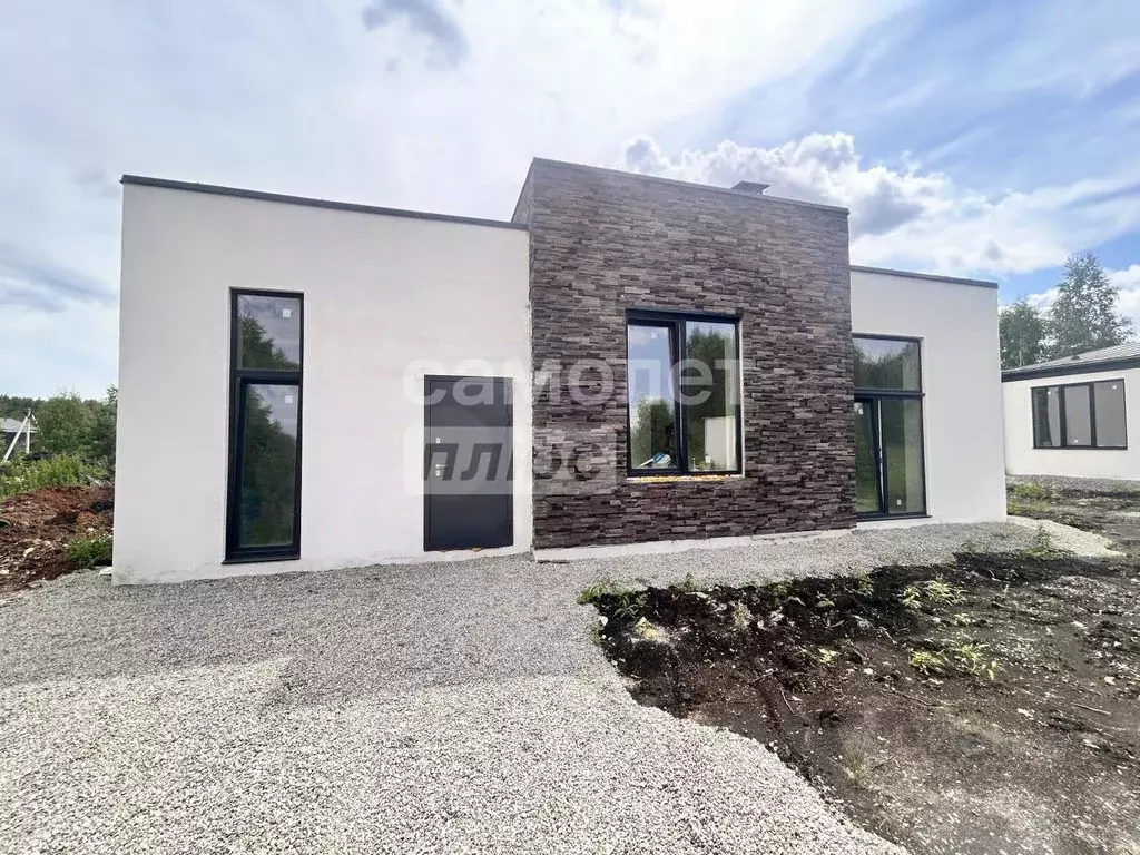 Дом в Челябинская область, Сосновский муниципальный округ, с. ... - Фото 1