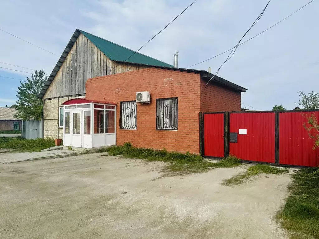 Дом в Челябинская область, с. Варна ул. Гагарина, 56 (120 м) - Фото 1