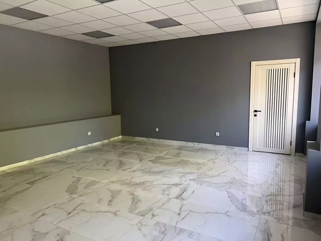 Помещение свободного назначения в Краснодарский край, Усть-Лабинск ул. ... - Фото 1