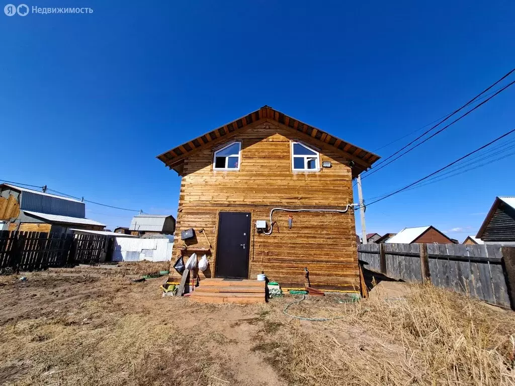 Дом в село Урик, Вилюйская улица (80 м) - Фото 1