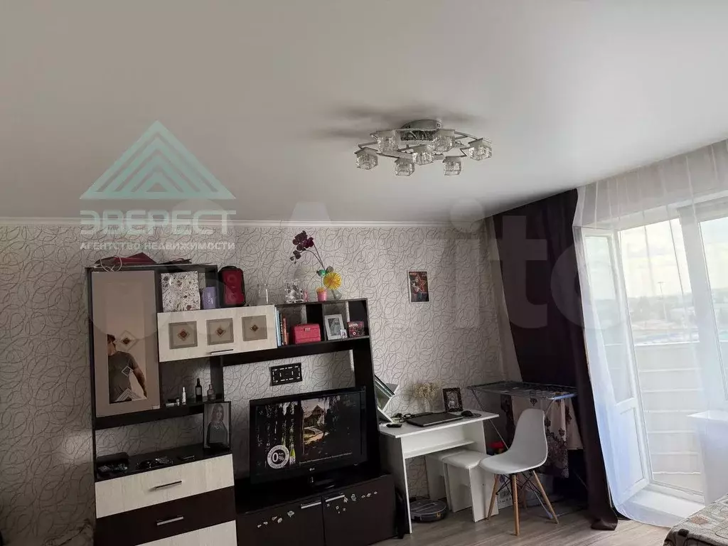 1-к. квартира, 38 м, 9/10 эт. - Фото 1