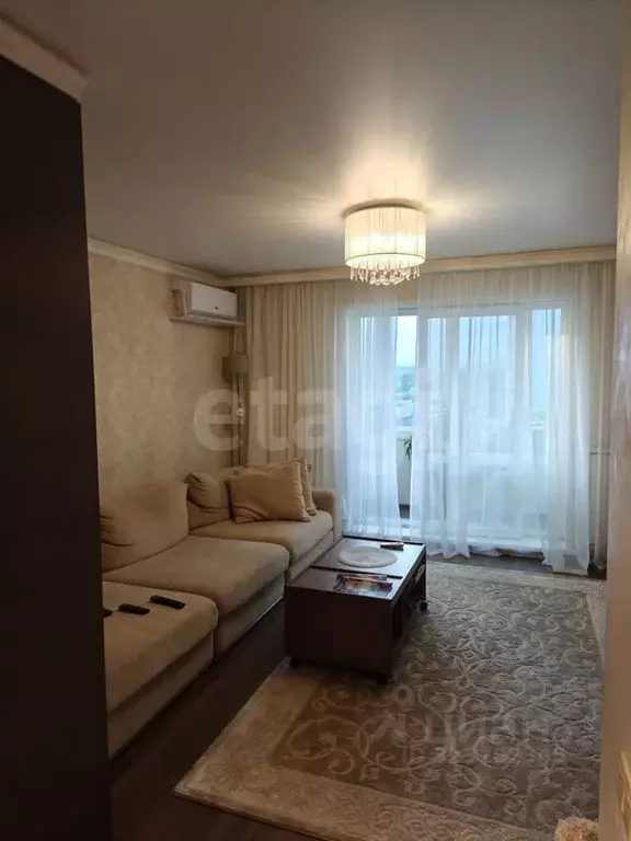 3-к кв. Красноярский край, Красноярск ул. Карамзина, 11 (70.9 м) - Фото 1