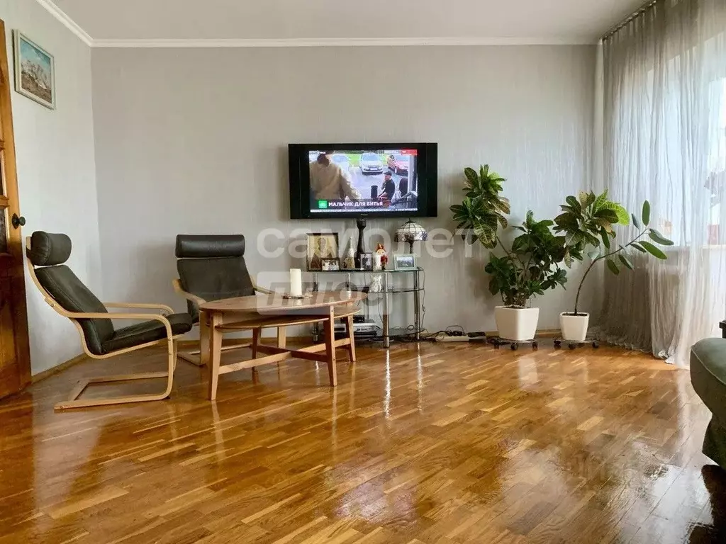 3-к кв. Курская область, Курск Почтовая ул., 23 (90.0 м) - Фото 0