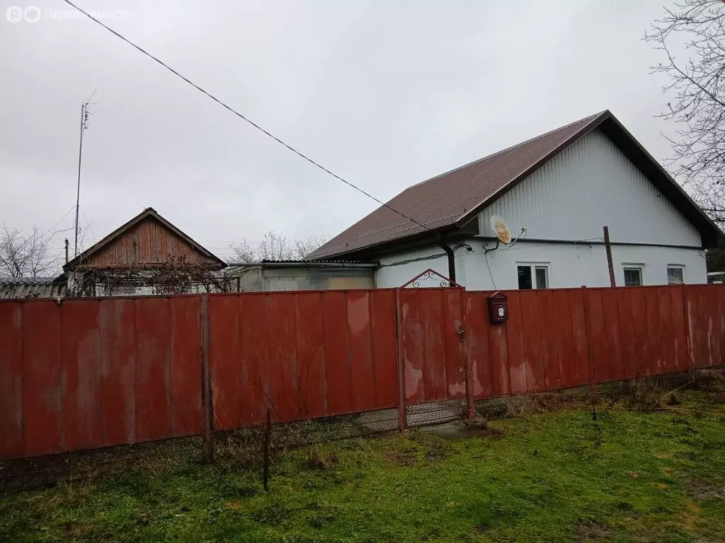 Дом в посёлок городского типа Ахтырский, улица Тельмана (60 м) - Фото 1