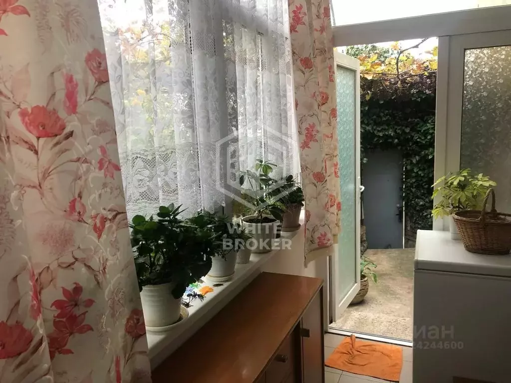 2-к кв. Крым, Ялта ул. Поликуровская, 5 (53.2 м) - Фото 2