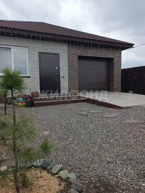 Дом в Хакасия, Усть-Абаканский район, с. Калинино ул. 3-я Строительная ... - Фото 1