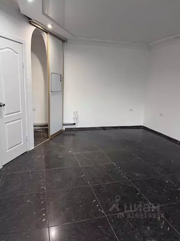 Помещение свободного назначения в Саха (Якутия), Якутск ул. Хабарова, ... - Фото 0