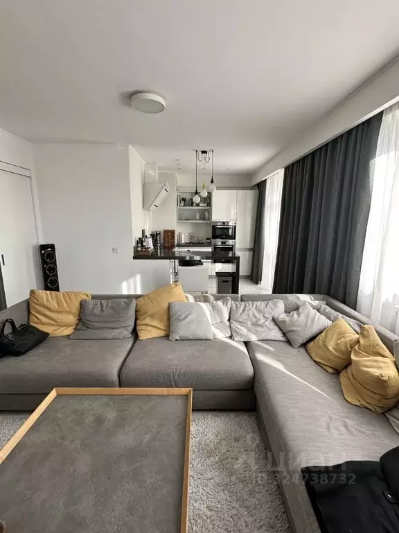 2-к кв. Крым, Симферополь просп. Победы, 36 (66.0 м) - Фото 1