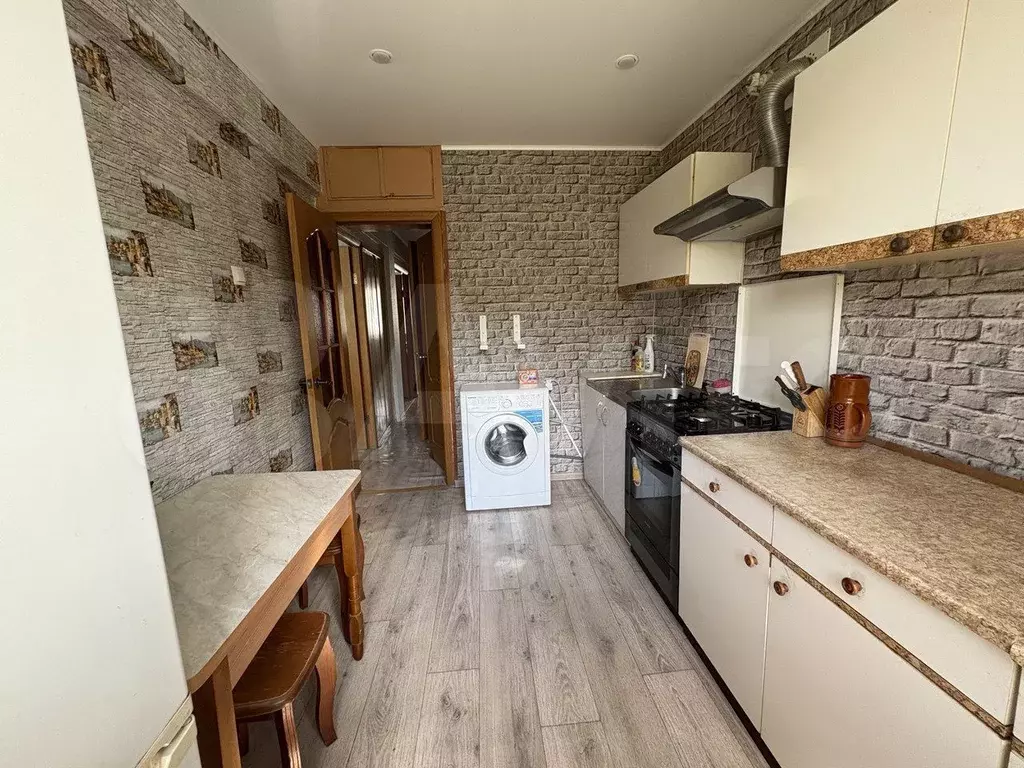 5-к. квартира, 64 м, 4/5 эт. - Фото 1