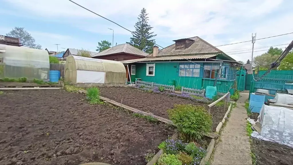 Дом в Красноярский край, Красноярск 10-я Продольная ул., 25 (73 м) - Фото 1