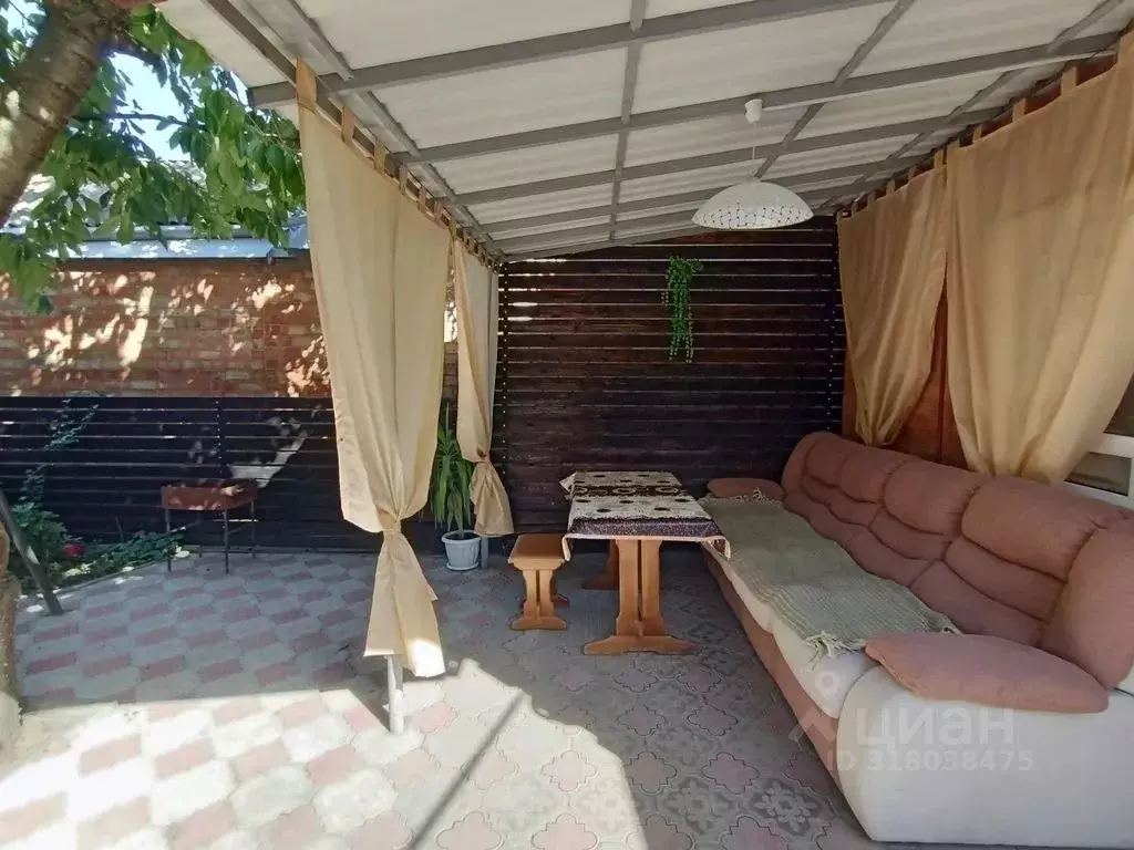 Дом в Краснодарский край, Ейск ул. Сазонова, 47 (35 м) - Фото 1
