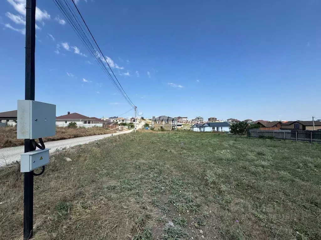 Участок в Крым, Симферопольский район, с. Мирное ул. Янтарная (10.0 ... - Фото 2