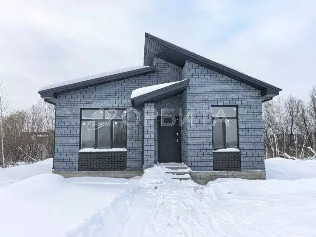 Дом в Тюменская область, Тюменский муниципальный округ, Винзили рп  ... - Фото 1