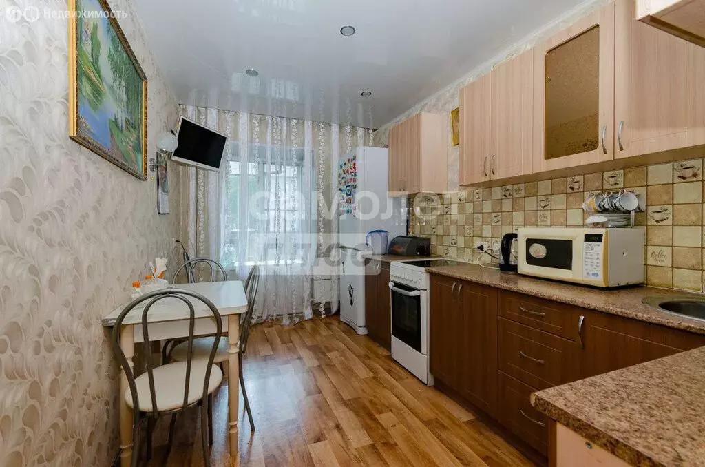 4-комнатная квартира: Челябинск, Новороссийская улица, 122 (78.4 м) - Фото 1