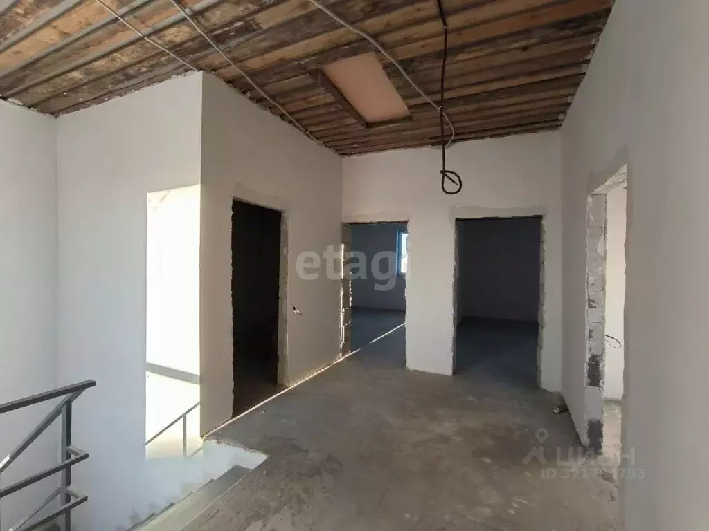 Дом в Ямало-Ненецкий АО, Тарко-Сале Пуровский район, ул. Имени А.И. ... - Фото 1