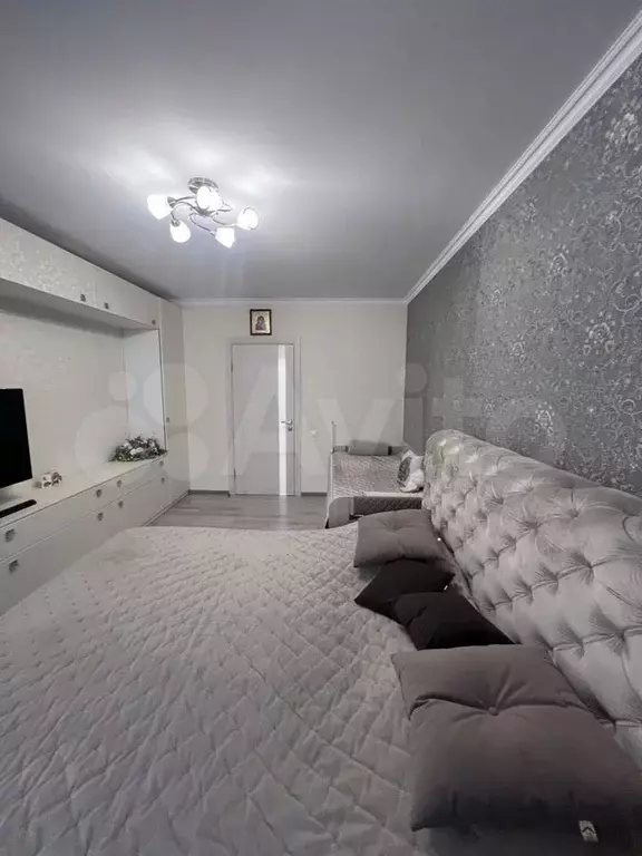 3-к. квартира, 90 м, 2/10 эт. - Фото 0