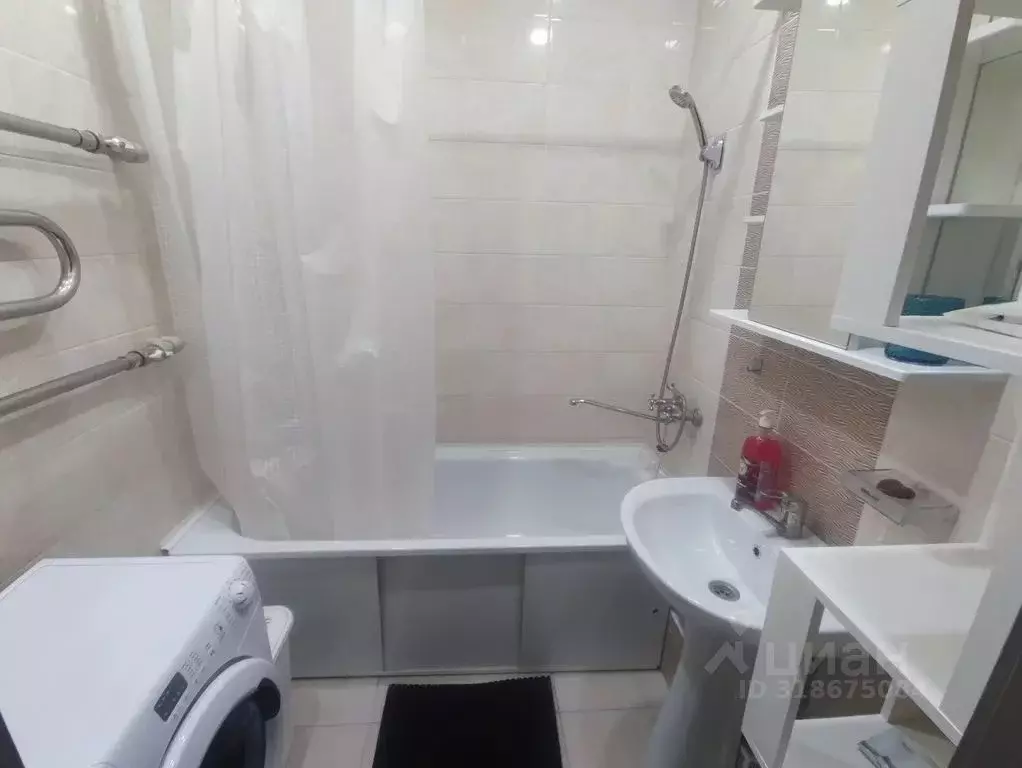 2-к кв. Белгородская область, Белгород ул. Попова, 31 (67.0 м) - Фото 1