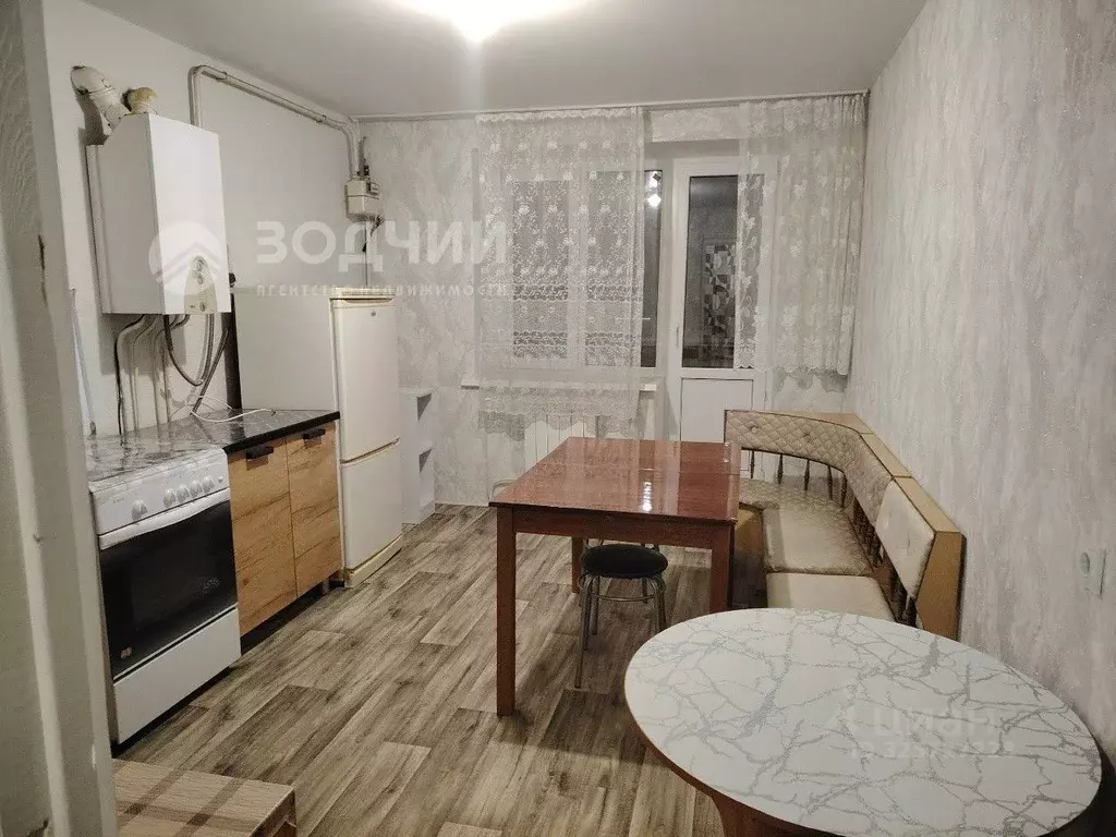 2-к кв. Чувашия, Цивильск Цивильский район, ул. Ленина, 23А (58.7 м) - Фото 2