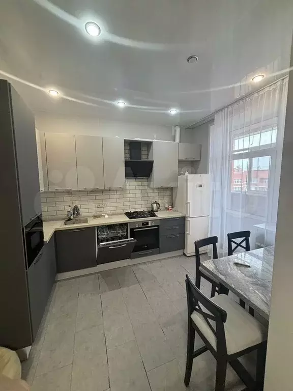 1-к. квартира, 46 м, 9/9 эт. - Фото 0