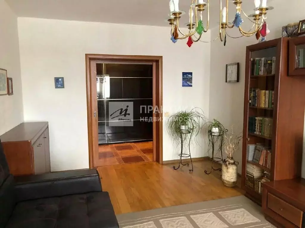 Продается 3-комнатная квартира - Фото 1