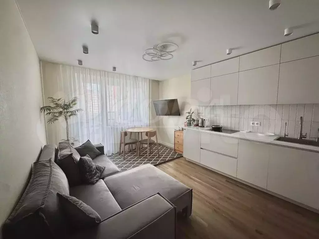 2-к. квартира, 67 м, 7/15 эт. - Фото 1
