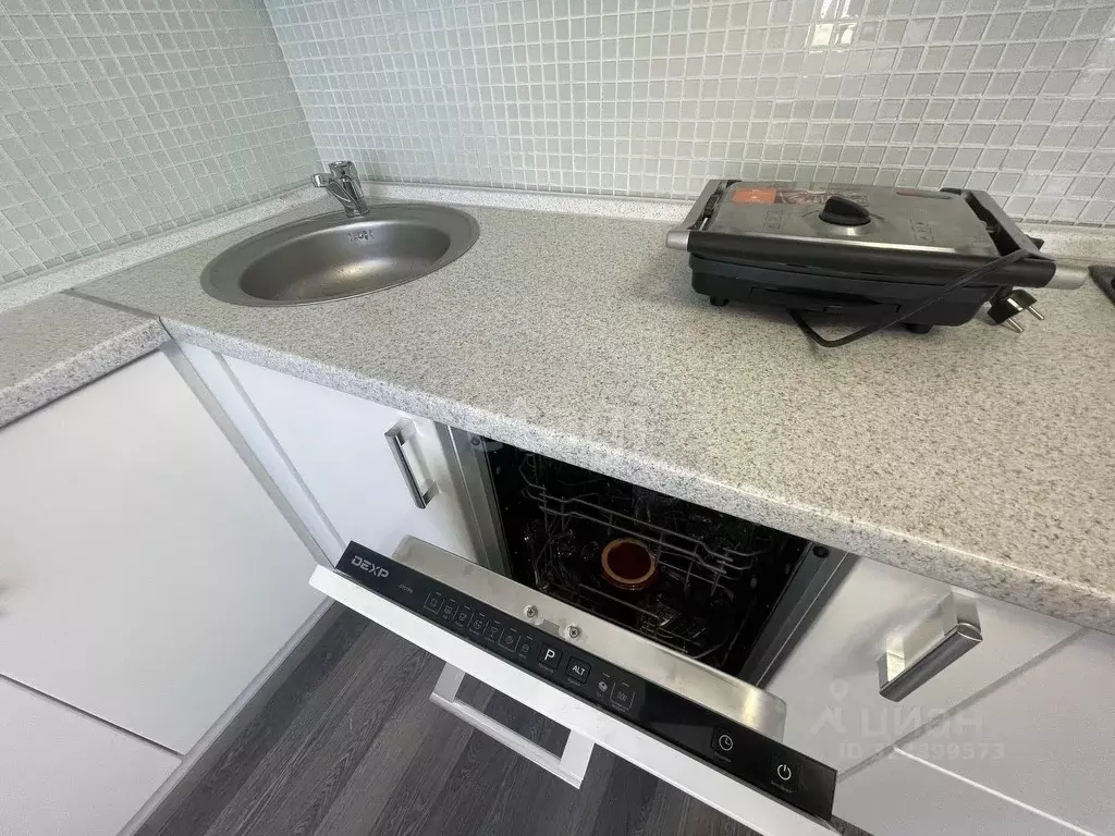 1-к кв. Ханты-Мансийский АО, Ханты-Мансийск ул. Энгельса, 58 (51.1 м) - Фото 1