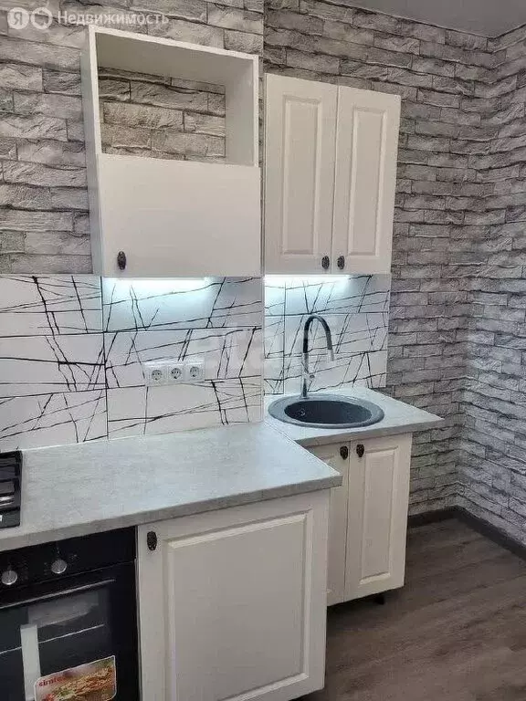 1-комнатная квартира: Калининград, улица Героя России Катериничева, ... - Фото 2