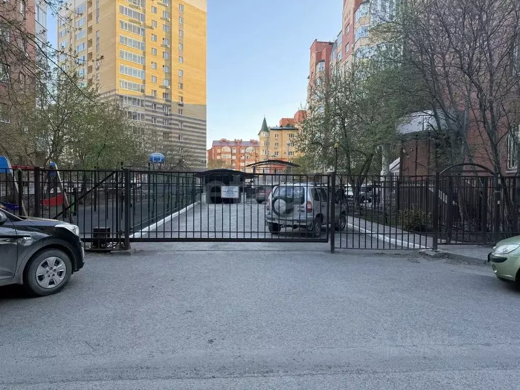 Гараж в Тюменская область, Тюмень ул. Грибоедова, 13к3 (18 м) - Фото 2