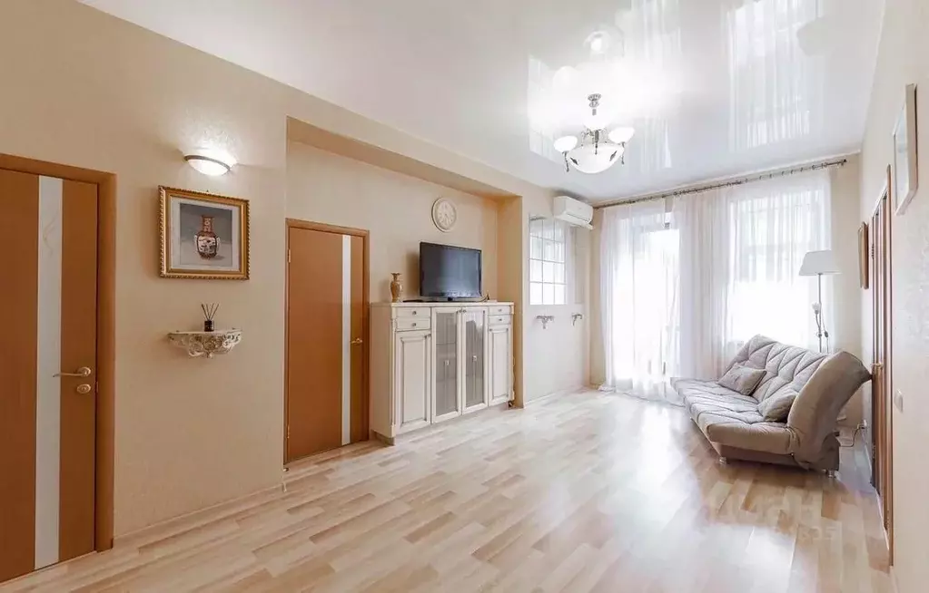2-к кв. Татарстан, Казань ул. Некрасова, 29 (65.4 м) - Фото 0