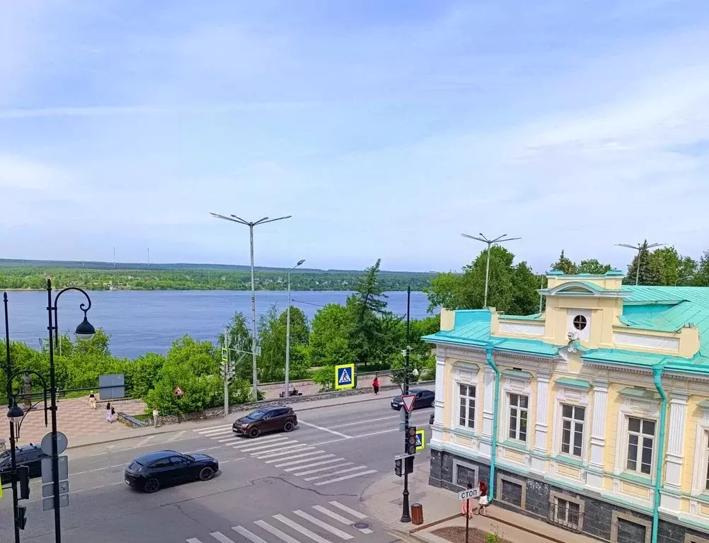 2-к кв. Пермский край, Пермь Сибирская ул., 1 (50.0 м) - Фото 1